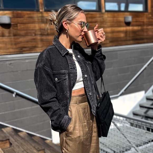 Meet your Posher, Aimee - Picture 2 of 2